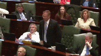 3EAKx23tTkZW0jx8rK.gif