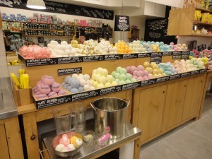 How LUSH Differs Compared to the Other Guys